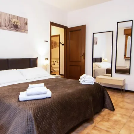 Casa Vacanze Tosca 2 Apartman Pisa
